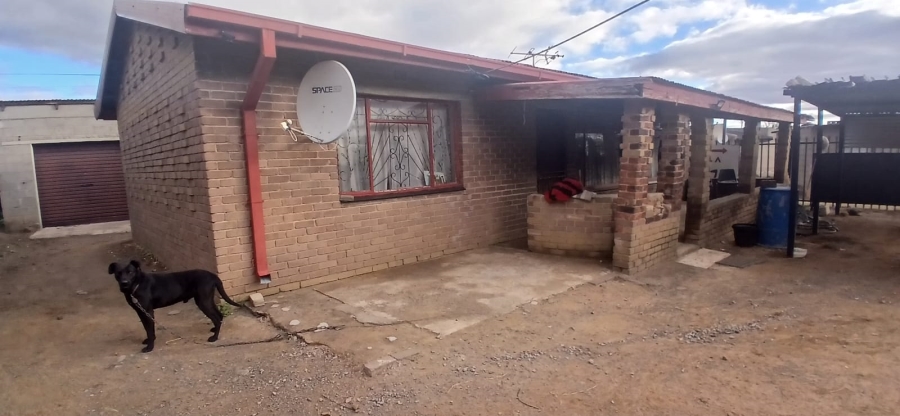 2 Bedroom Property for Sale in Botshabelo Free State